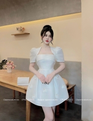 Đầm tafta cổ vuông đính hoa
