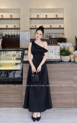 Đầm lụa lệch vai xếp ly eo - Đen