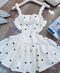 Đầm kem chấm bi 2 dây xòe