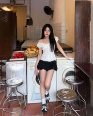 Set áo trắng rớt vai short đen bí