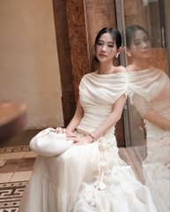 Set áo trắng trễ vai nhún chân váy midi đính hoa
