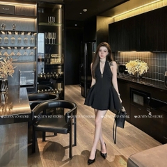 Đầm yếm phối ren lưng - Đen