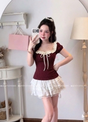 Áo thun cổ u bèo chấm bi