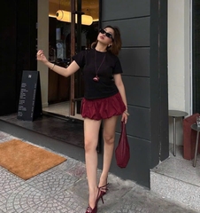Set chân váy bí đỏ áo đen