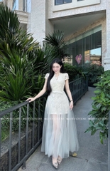 Đầm ren cổ V tùng xòe
