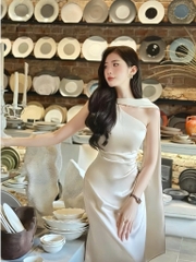 Đầm thiết kế lệch vai