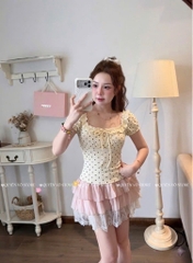 Áo thun cổ u bèo chấm bi