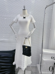 Đầm ôm body maxi ren hoa cổ vuông - Trắng