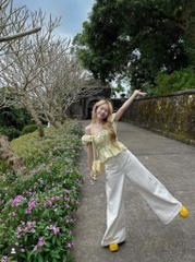 Set áo nhún tay phồng quần suông trắng