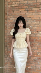 Áo nhún cổ vuông - Vàng