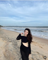 Đầm ôm body tay dài cut eo