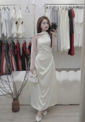 Đầm thiết kế lệch vai