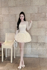 Đầm ren cổ tròn tay dài - Kem