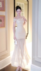 Đầm body trễ vai tà lưới - Be