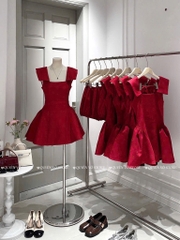 Đầm đỏ xòe tay tiên