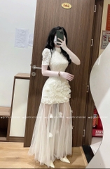 Đầm tay ngắn đuôi cá voan đính hoa - Kem