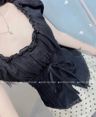 Set áo đen chân váy chấm bi