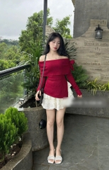 Set áo đỏ gân lệch vai chân váy kem