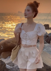 Set crop trắng nút bọc x quần short