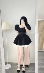 Đầm đen cổ vuông đính nơ