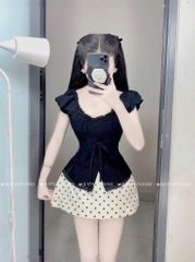 Set áo đen chân váy chấm bi