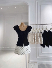 Set áo đen chân váy chấm bi
