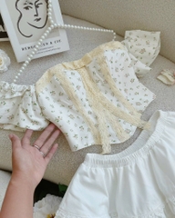 Set áo hoa nhí cúp ngực chân váy viền ren