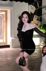 Đầm ôm body lưới phối cổ yếm