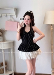 Áo thun cổ yếm chấm bi