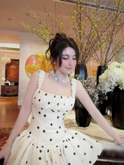 Đầm kem chấm bi 2 dây xòe