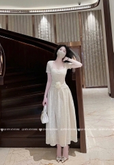 Đầm ren cổ vuông dáng dài - Be