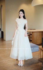 Đầm chéo lệch vai dáng dài