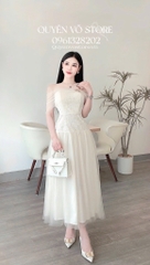 Đầm ren trễ vai phối lưới dáng dài - Kem