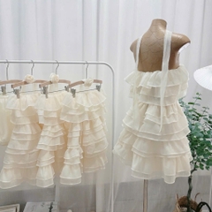 Đầm kem cúp ngực tầng