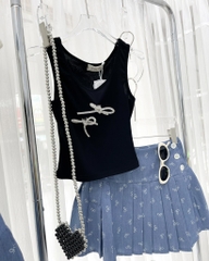 Set áo thun đen nơ chân váy denim  - S eo 64
