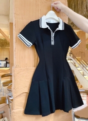 Đầm đen cổ polo viền