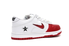 SUPREME X DUNK SB LOW QS 'VARSITY RED'