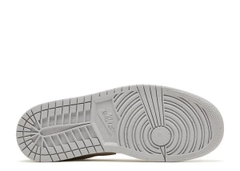 Air Jordan 1 Low 'Light Bone'