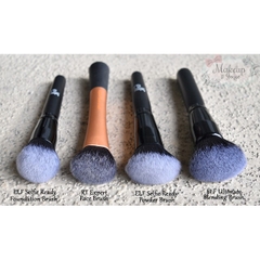 Cọ phấn phủ ELF Sefie Blurring Powder Brush