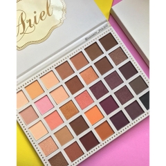 Bảng mắt Beauty Creations Irresistible