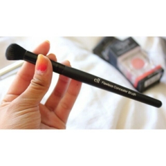 Cọ che khuyết điểm ELF Flawless Concealer Brush