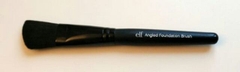 Cọ xéo tán kem nền ELF foundation Brush - 100k