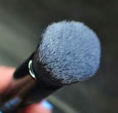 Cọ đánh kem nền ELF Ultimate Blending Brush