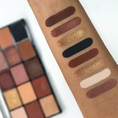 Bảng mắt Revolution Velvet Rose