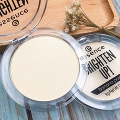 Phấn phủ kiềm dầu Essence Bright Up Banana Powder