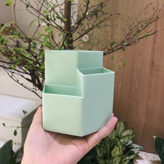 Ống đựng son, cọ 3 ngăn