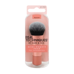 Cọ đánh kem nền Real Techniques Expert Face Brush chính hãng