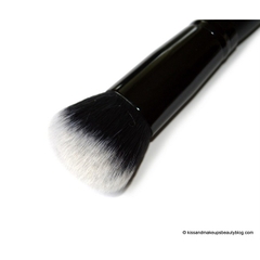 Cọ đánh kem nền ELF Selfie Ready Foundation Blurring Brush