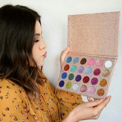 Bảng mắt nhũ Kara ES16