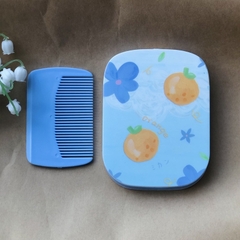 Gương cầm tay kèm lược